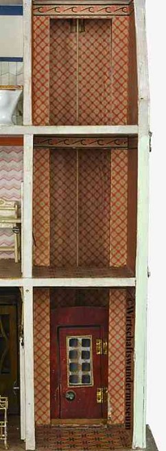 Moritz Gottschalk Puppenhaus mit Aufzug